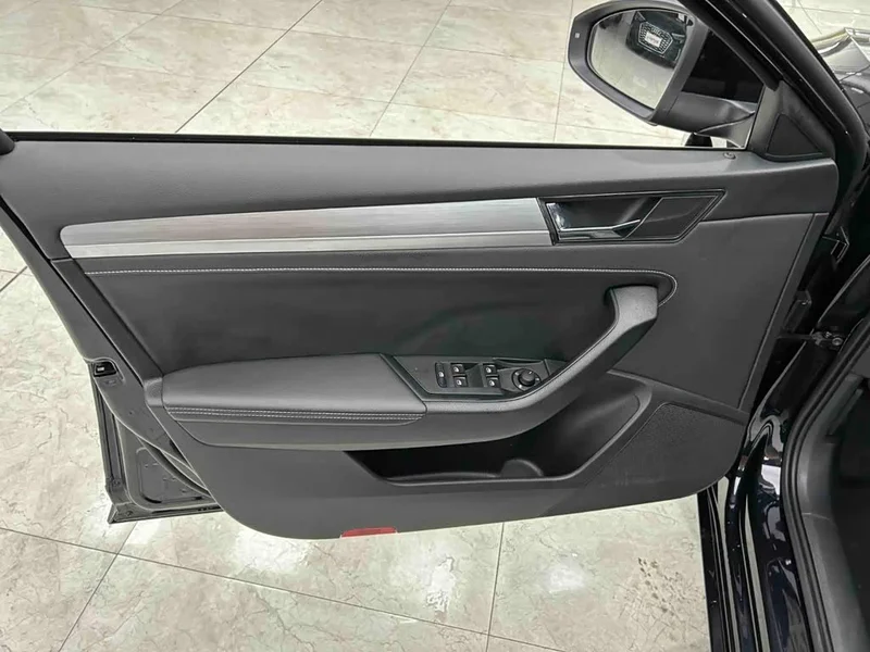 Skoda Superb — фото 15