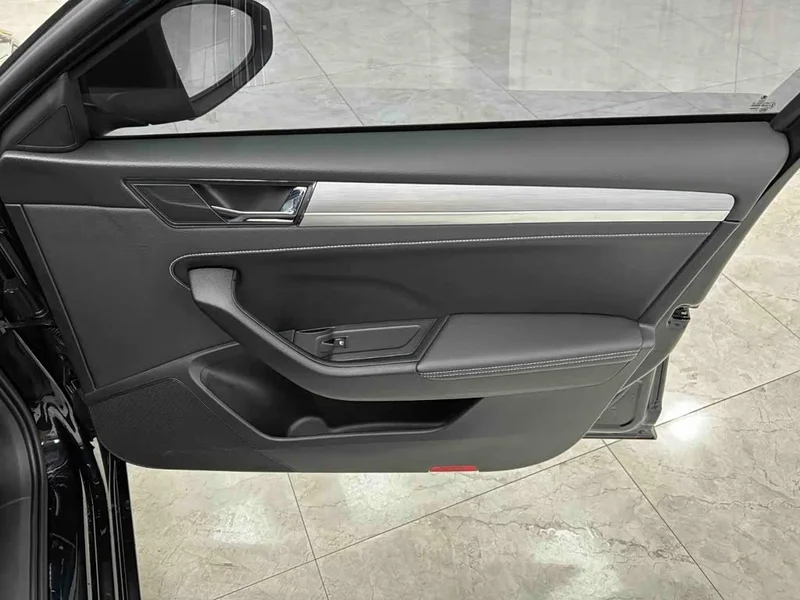 Skoda Superb — фото 17