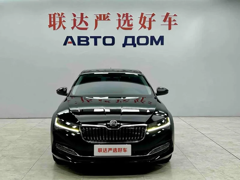 Skoda Superb — фото 2