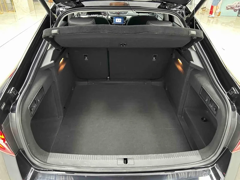 Skoda Superb — фото 21
