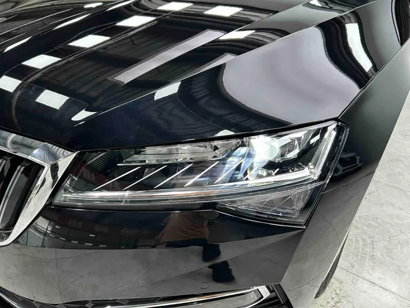 Skoda Superb — фото 23