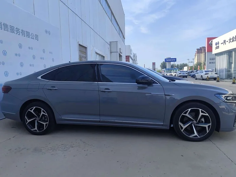 Volkswagen Passat — фото 6