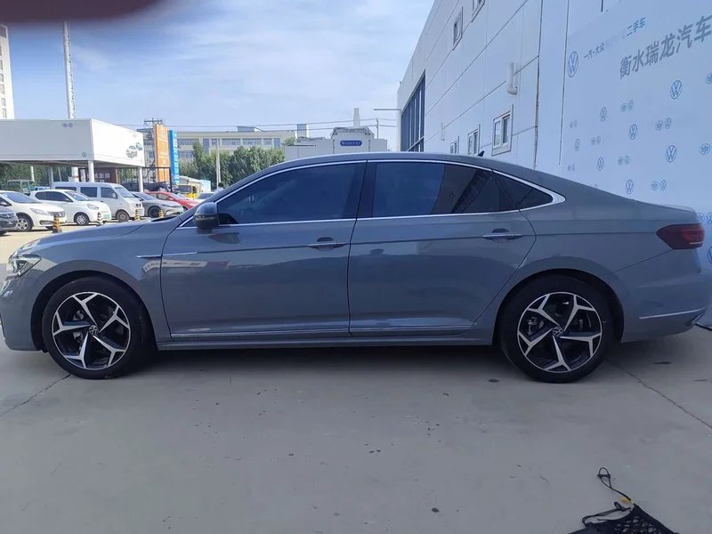 Volkswagen Passat — фото 7