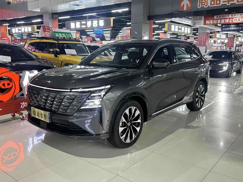 Changan CS75PLUS — фото 1