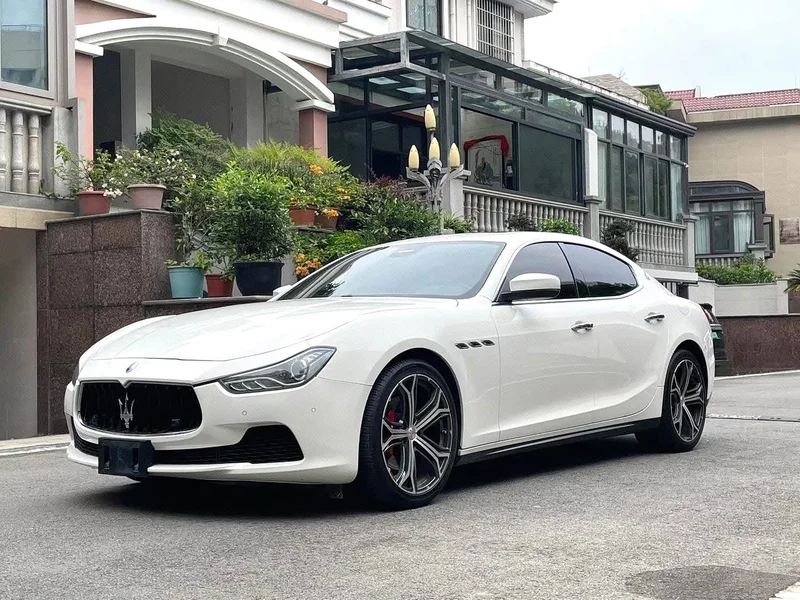 Maserati Ghibli — фото 1