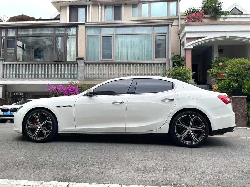 Maserati Ghibli — фото 8