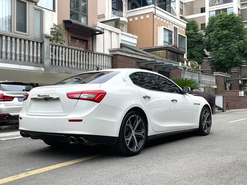 Maserati Ghibli — фото 9