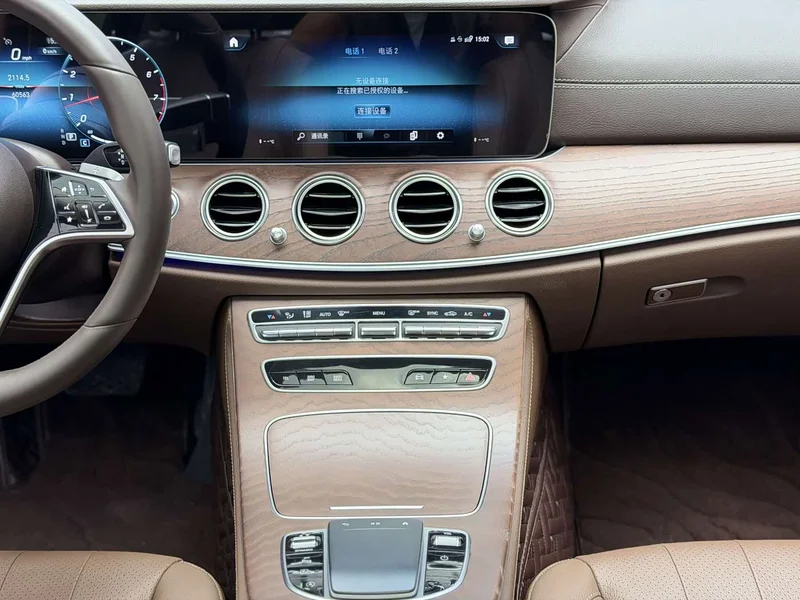 Mercedes-Benz E-Class — фото 15