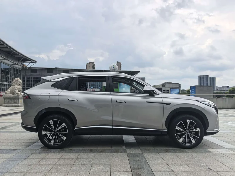 Roewe RX5 New Energy — фото 4