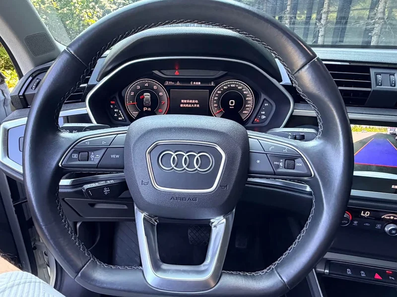 Audi Q3 — фото 20