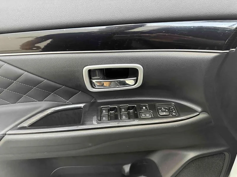 Mitsubishi Outlander — фото 13