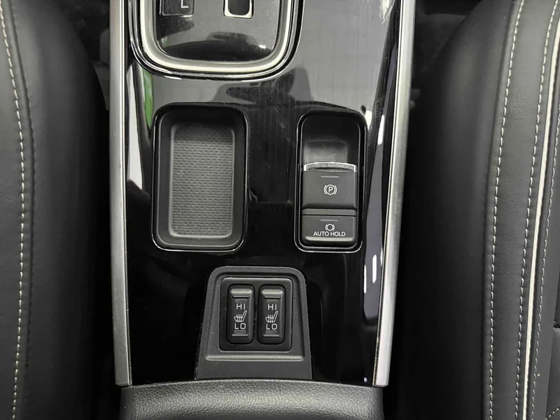 Mitsubishi Outlander — фото 17