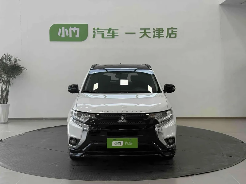Mitsubishi Outlander — фото 6