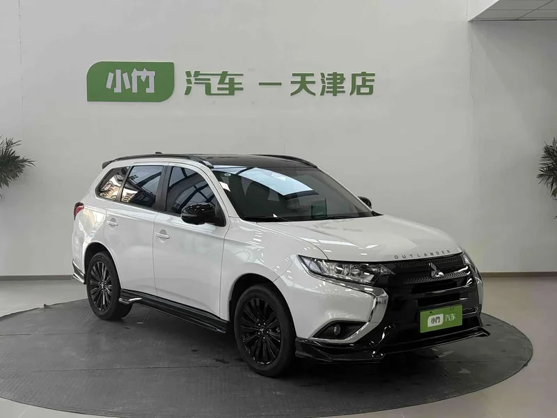 Mitsubishi Outlander — фото 8