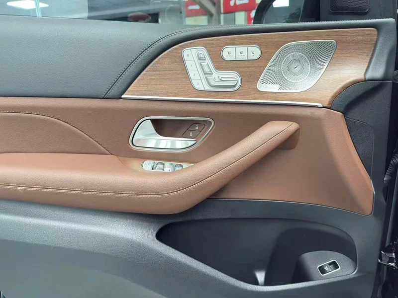 Mercedes-Benz GLS-Class — фото 12