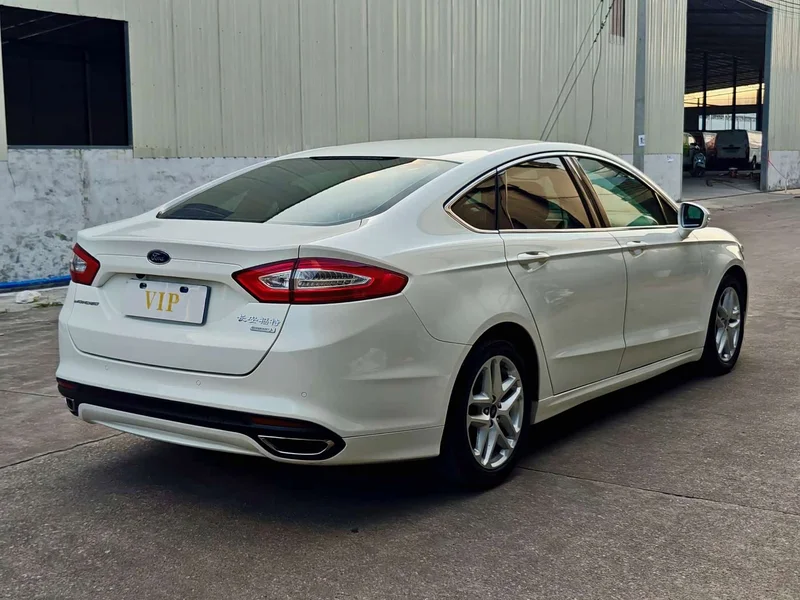 Ford Mondeo — фото 4