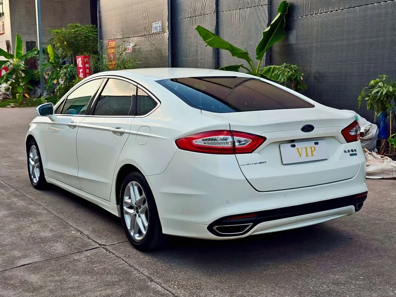 Ford Mondeo — фото 6