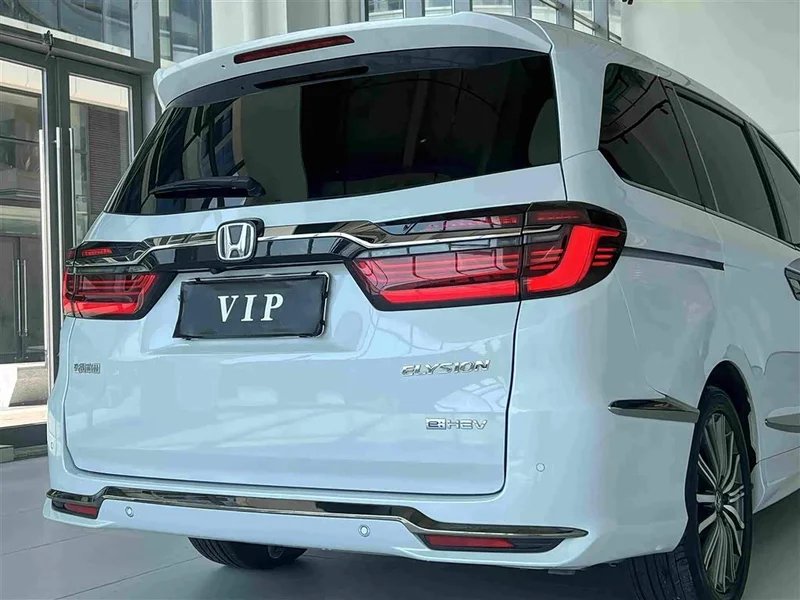 Honda Elysion — фото 15