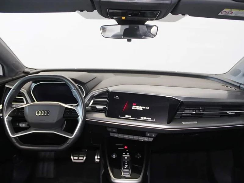 Audi Q4 e-tron — фото 9