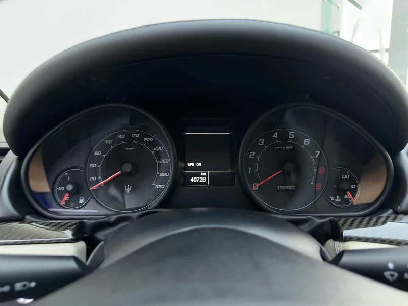 Maserati GranTurismo — фото 19