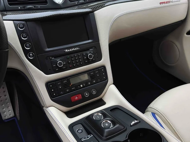 Maserati GranTurismo — фото 20