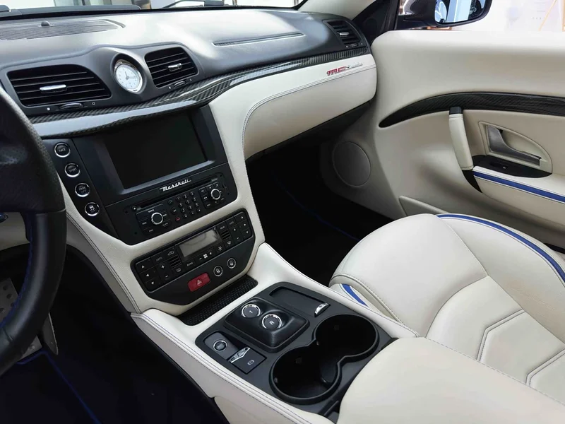 Maserati GranTurismo — фото 24