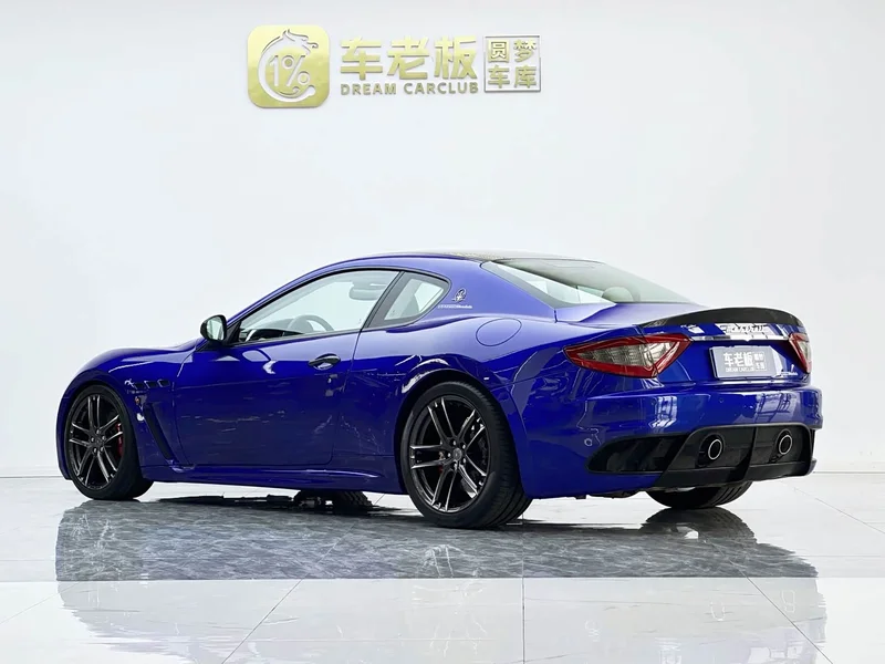Maserati GranTurismo — фото 6