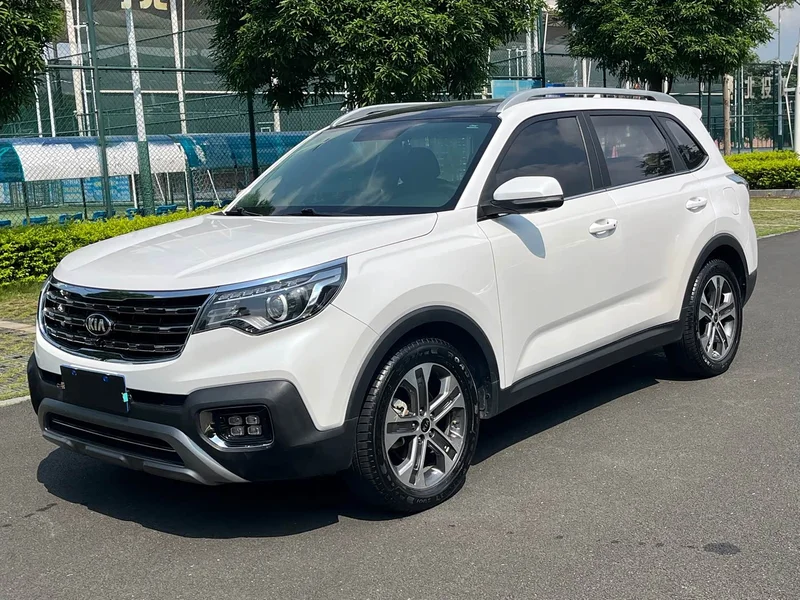 Kia Sportage — фото 1