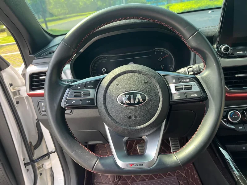 Kia Sportage — фото 14