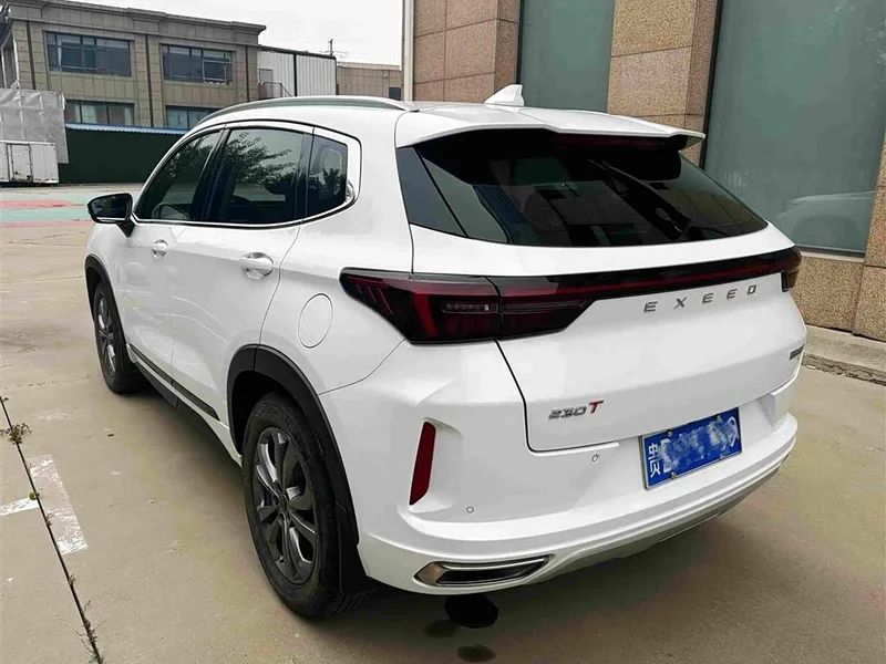 Exeed Zhuifeng — фото 12