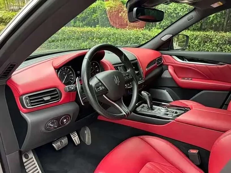 Maserati Levante — фото 3