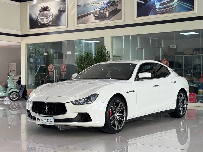 Maserati Ghibli — фото 1