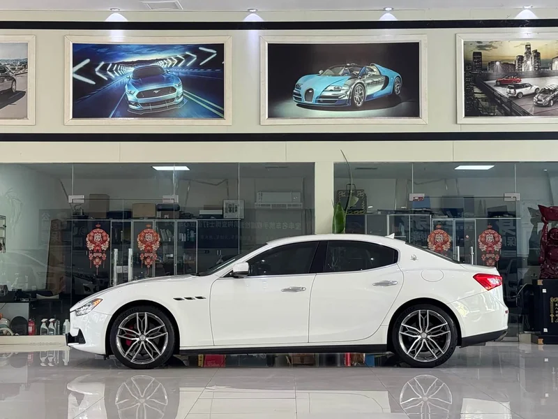 Maserati Ghibli — фото 11