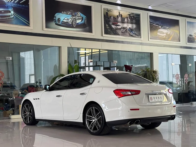 Maserati Ghibli — фото 13