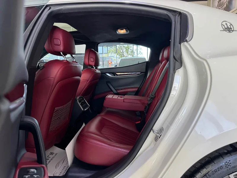 Maserati Ghibli — фото 10