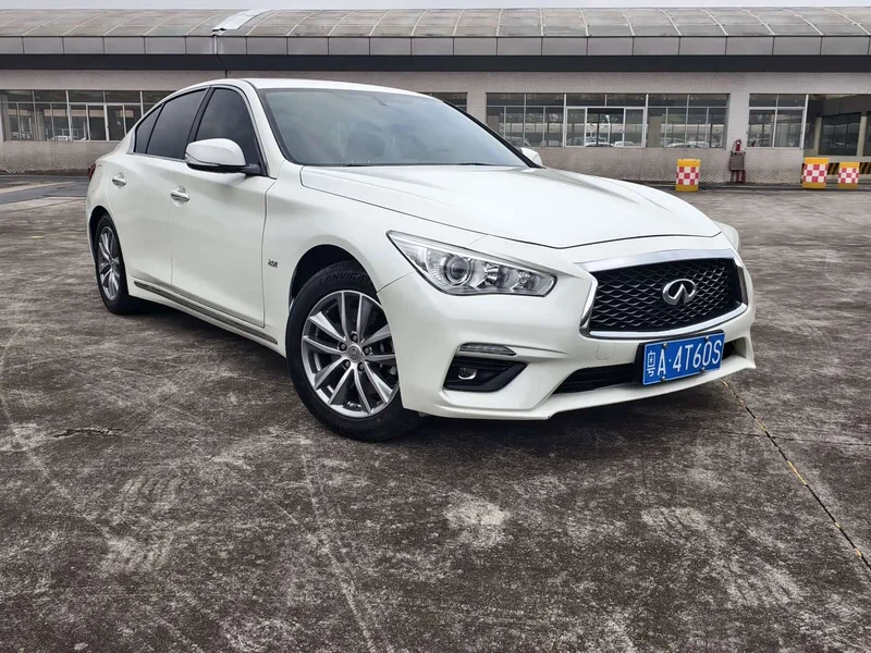 Infiniti Q50L — фото 15