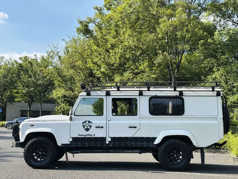 Land Rover Defender — фото 4