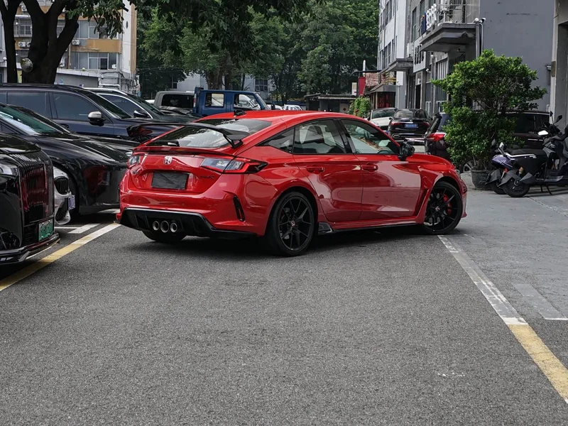 Honda Civic — фото 10