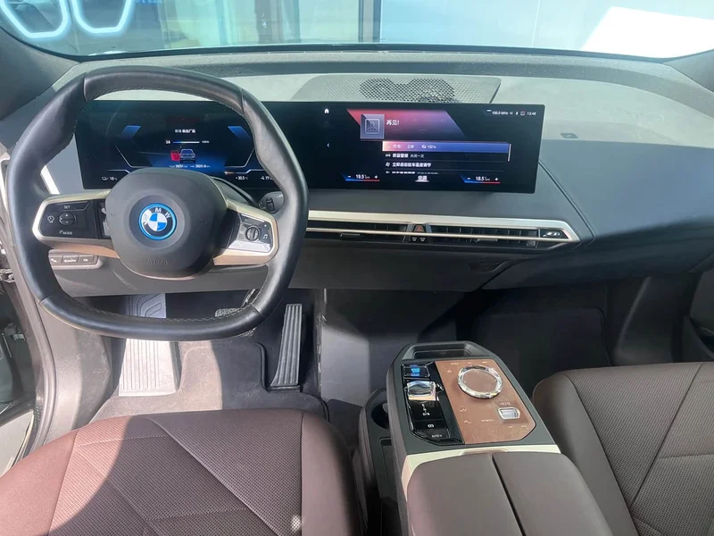 BMW iX — фото 10