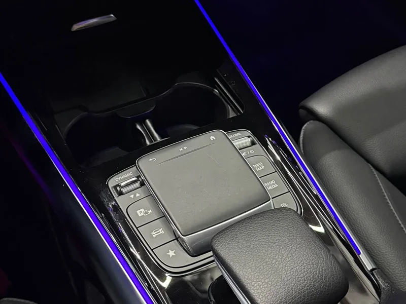 Mercedes-Benz EQA — фото 21