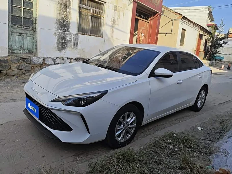 Roewe i5 — фото 1