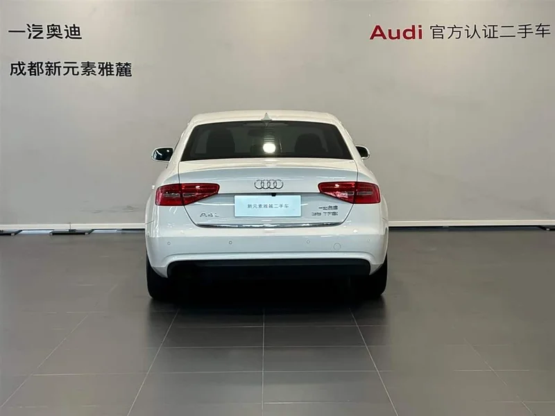 Audi A4L — фото 5