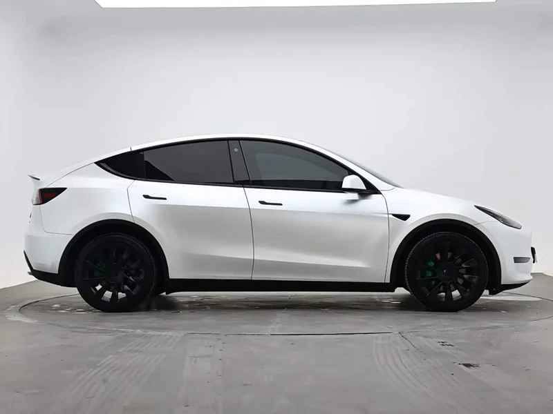 Tesla Model Y — фото 5