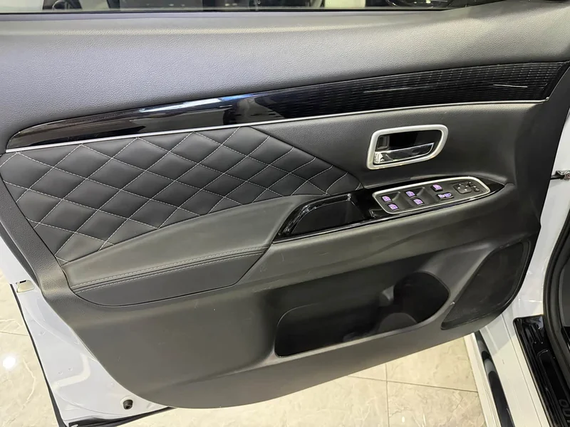 Mitsubishi Outlander — фото 10