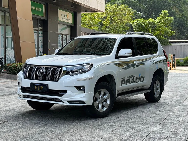 Toyota Prado — фото 1