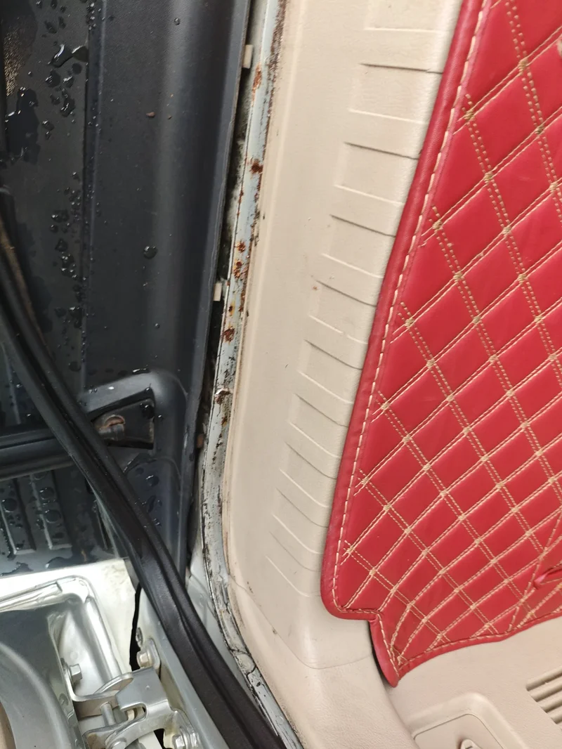 Toyota Prado — фото 18