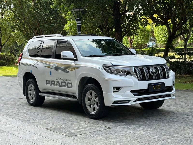 Toyota Prado — фото 2