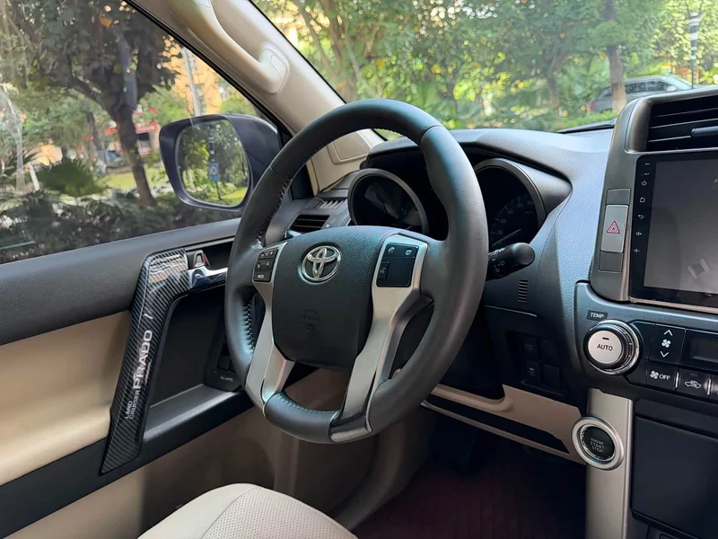 Toyota Prado — фото 10