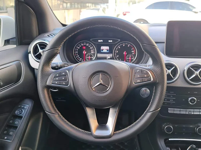 Mercedes-Benz B-Class — фото 14