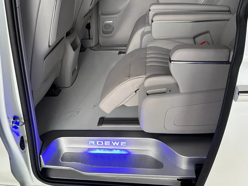 Roewe iMAX8 — фото 11